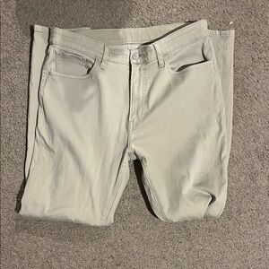 Uniqlo Men’s Ezy Stretch Khaki Jeans